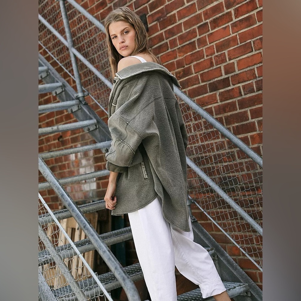 FREE PEOPLE
Ruby Oversized Shirt Jacket in Army Taupe M - Picture 2 of 14